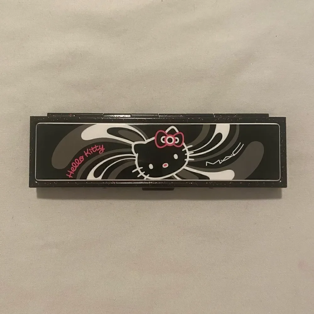 NIB MAC Hello Kitty Eyeshadow Palette in Lucky Tom
